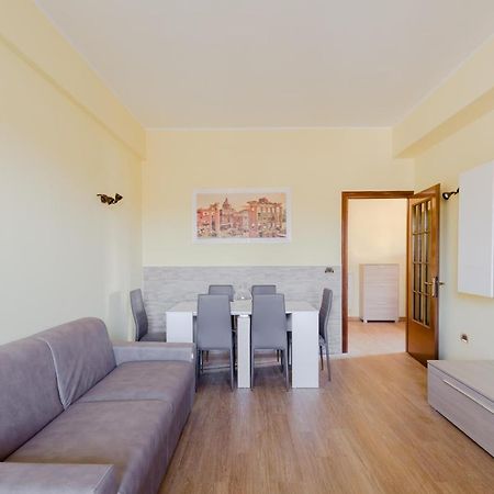 Le Rondini Apartment, 5 Persone, 2 Balconi, Policlinico Tor Vergata E Casilino Rome Extérieur photo