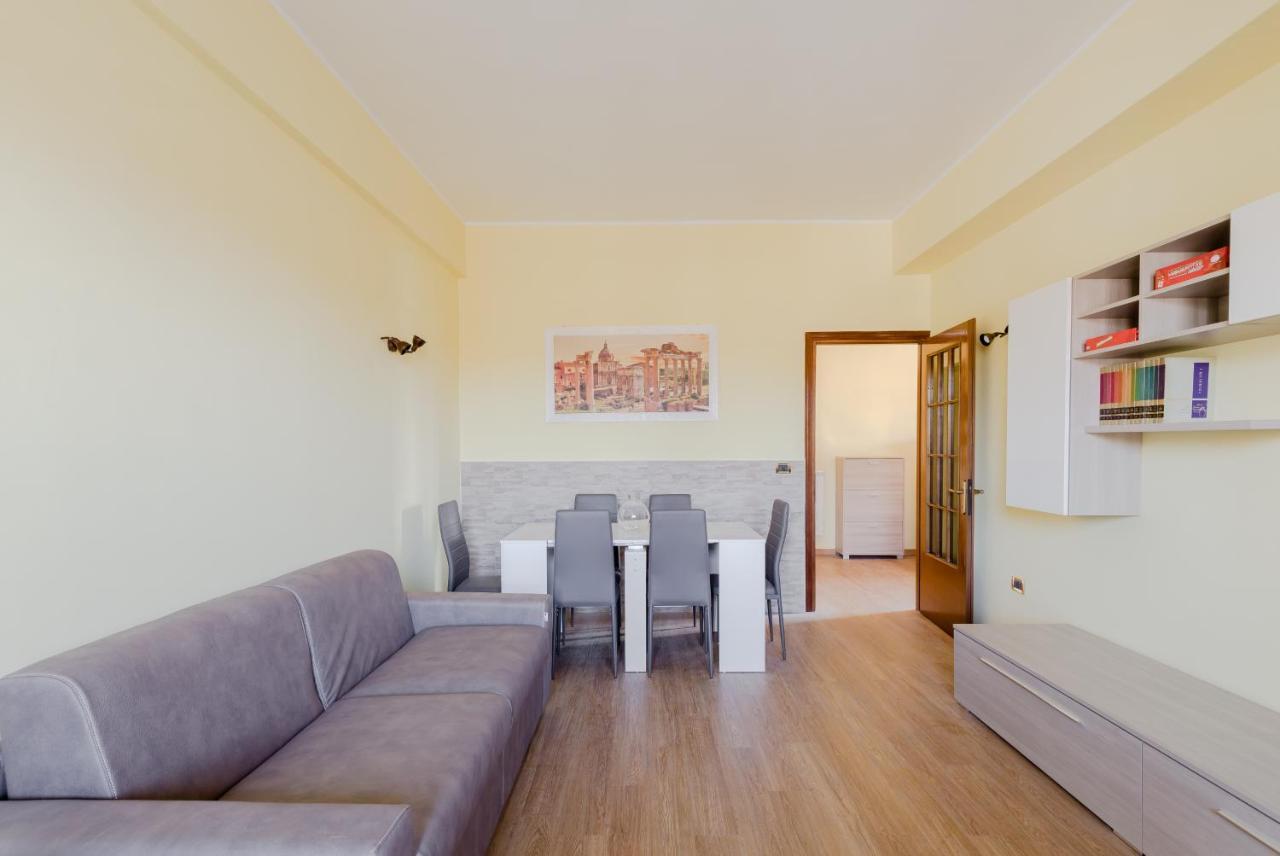 Le Rondini Apartment, 5 Persone, 2 Balconi, Policlinico Tor Vergata E Casilino Rome Extérieur photo