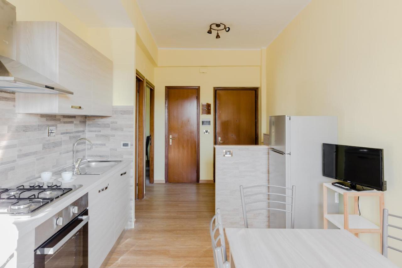 Le Rondini Apartment, 5 Persone, 2 Balconi, Policlinico Tor Vergata E Casilino Rome Extérieur photo